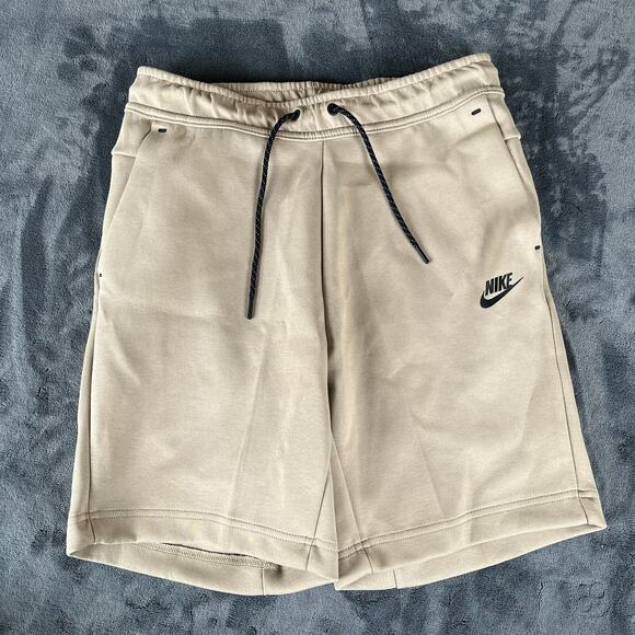 Nike Sportswear Tech Fleece Shorts Size Small CU4503-247 Tan Brown Casual - Picture 1 of 4
